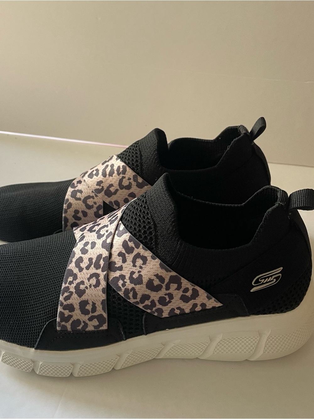 Skechers BOBS B Flex Kitty Kickstart Slip On Sneaker Black Leopard Women's 10